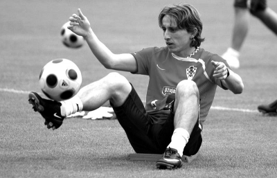 意天空：孔蒂与球员有摩擦，上轮赛后发火是因为他感觉到背叛